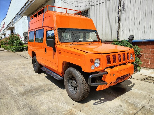 勇士四驅(qū)越野運兵車